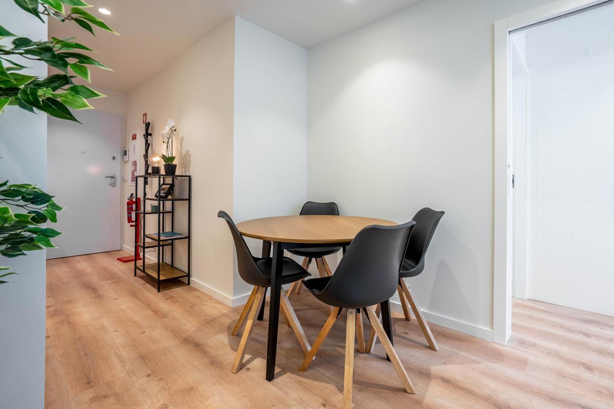 Trindade Bliss: 1Br W/ Free Parking By Lovelystay Πόρτο Εξωτερικό φωτογραφία