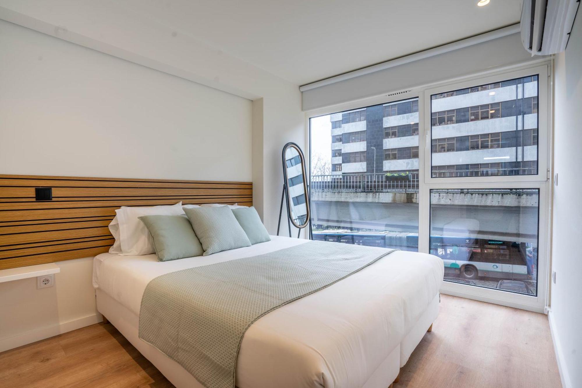 Trindade Bliss: 1Br W/ Free Parking By Lovelystay Πόρτο Εξωτερικό φωτογραφία