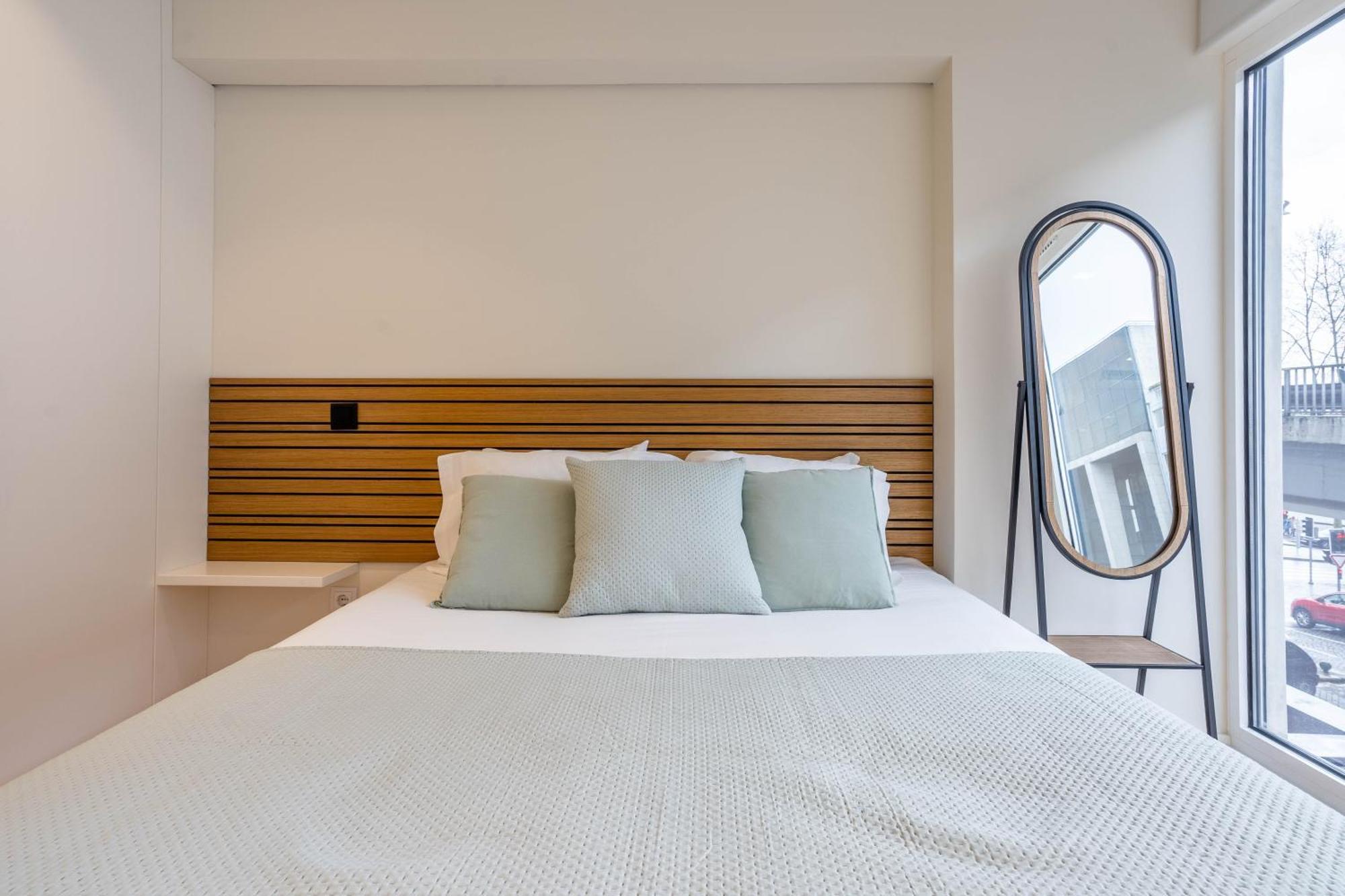 Trindade Bliss: 1Br W/ Free Parking By Lovelystay Πόρτο Εξωτερικό φωτογραφία